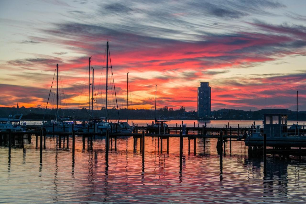 Hausboot Aava Hotel Schleswig Kültér fotó